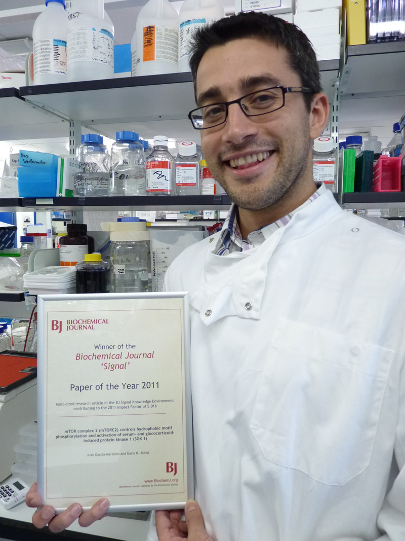 Juan M. Garcia-Martinez presented with BJ Signal most-cited paper award