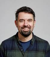 A person smiling for a picture

AI-generated content may be incorrect.